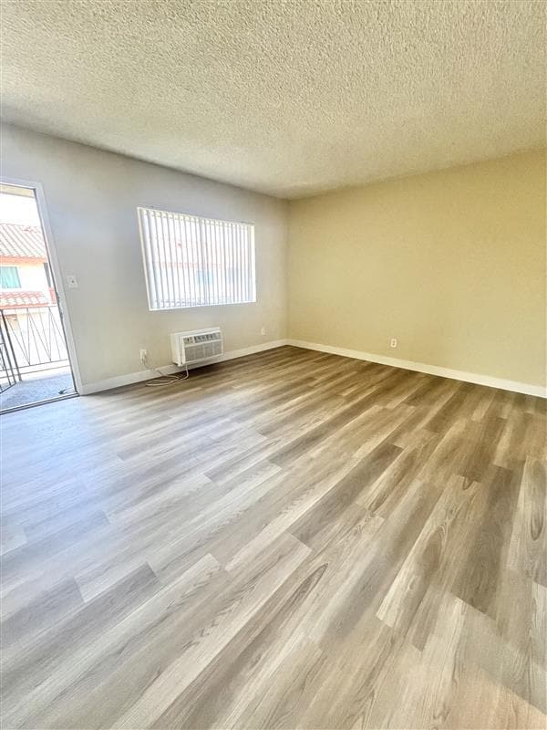 Foto del edificio - 1230 W. Hillandale Ave.