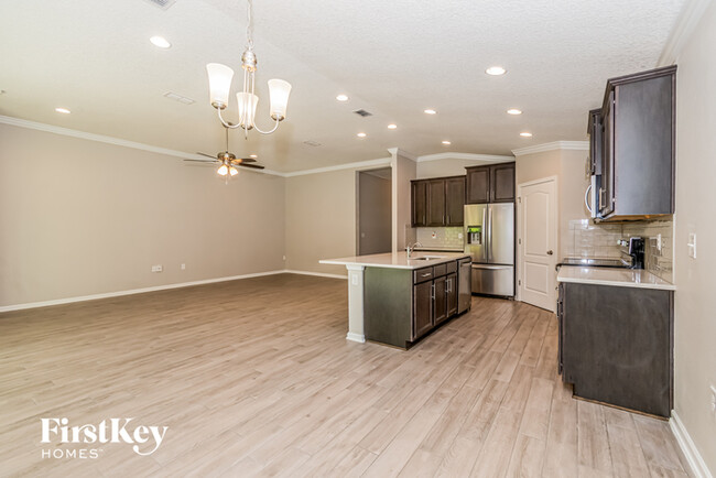 Building Photo - 11497 Red Koi Dr