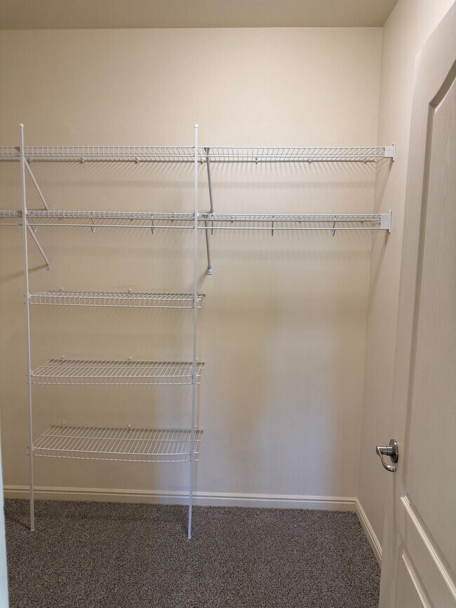 Building Photo - 114 Bella Monte Dr