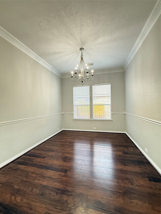 Foto del edificio - 26823 Lakeridge Park Ln