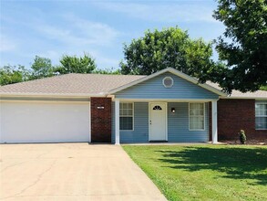 Building Photo - 266 Christy Ln