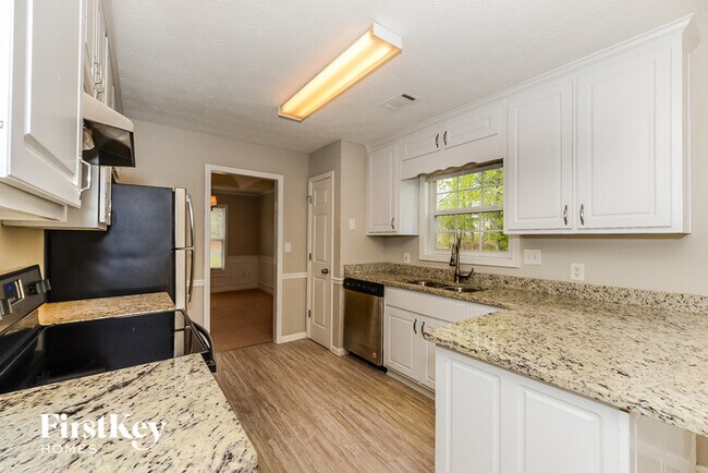 Building Photo - 630 Freeman Dr