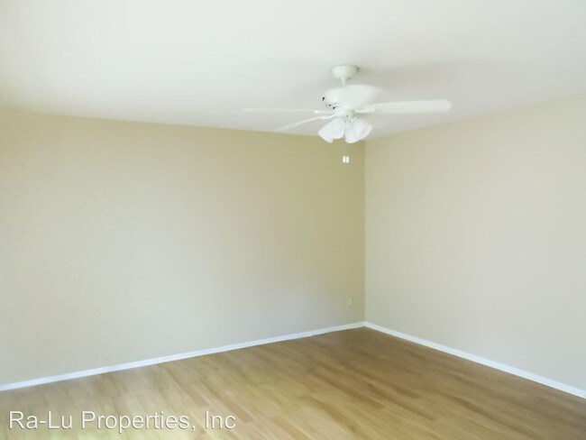 Foto del edificio - 3 br, 1 bath House - 2424 Denver Ave