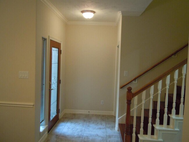 Foto del edificio - 2346 Waterford Park St