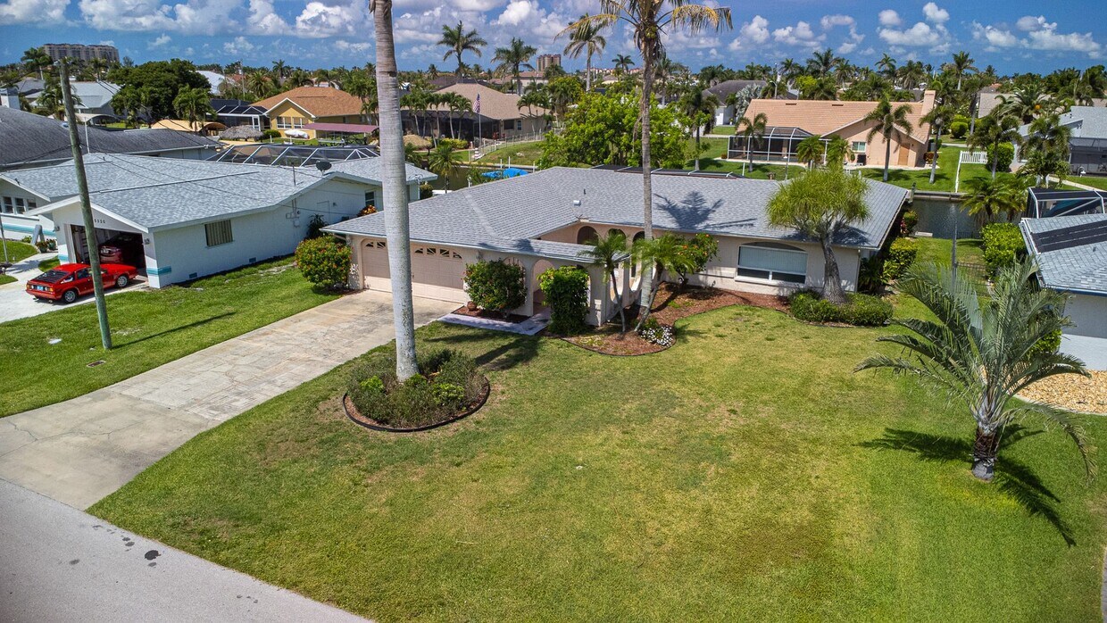 Primary Photo - 5316 SW 8th Pl