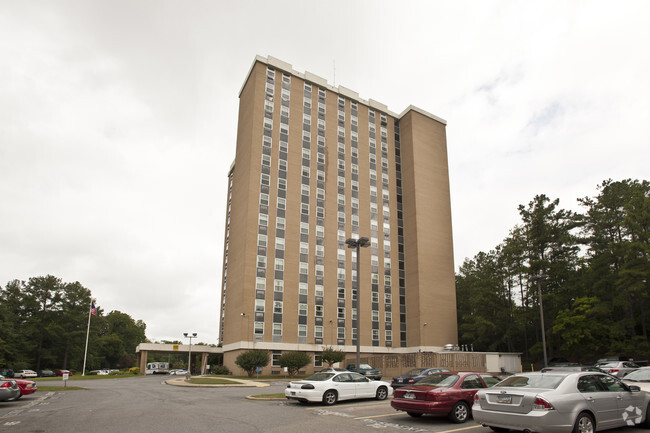 Building Photo - Vineville Christian Towers