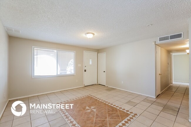 Building Photo - 6227 W Monte Vista Rd