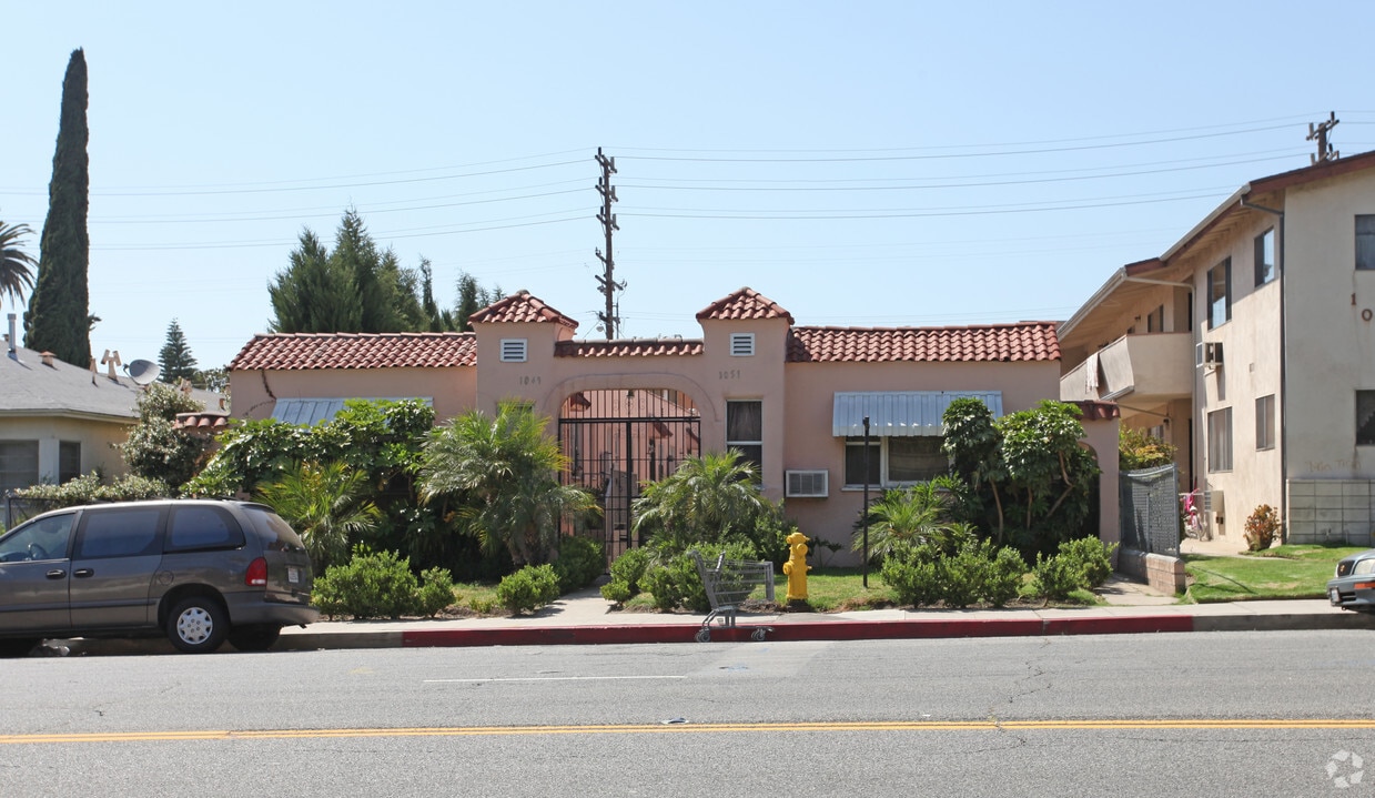 Building Photo - 1049 Western Ave