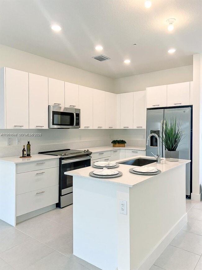 Building Photo - 8001 NW 41st St