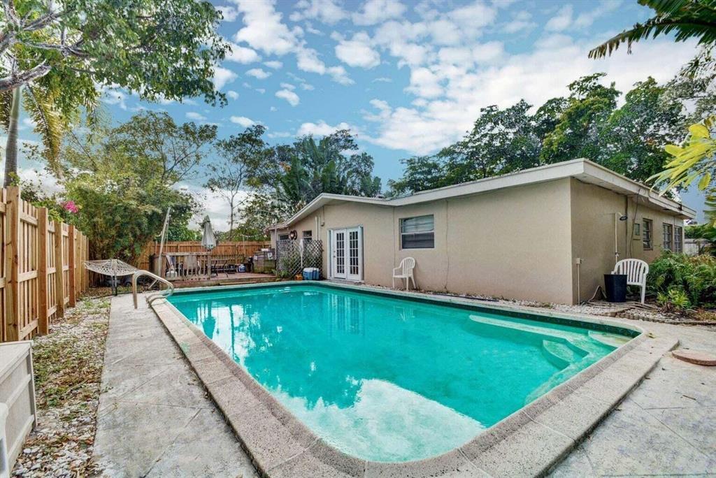 Foto principal - 3381 SW 16th St