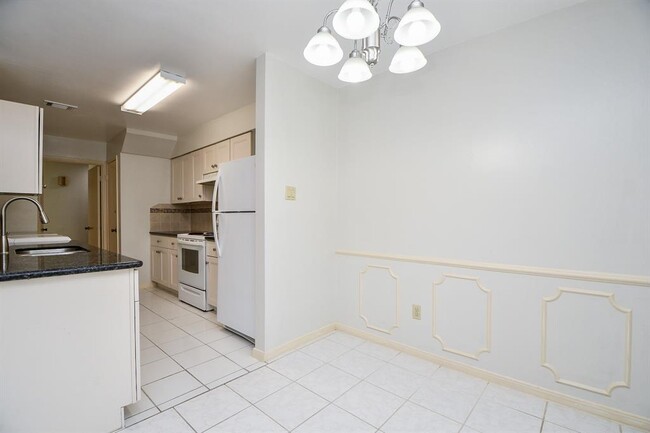 Foto del edificio - 14535 Still Meadow Dr