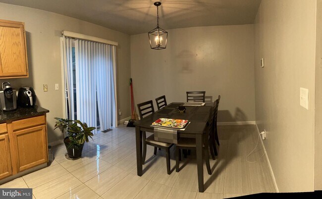 Foto del edificio - 36 Woodcrest Ct