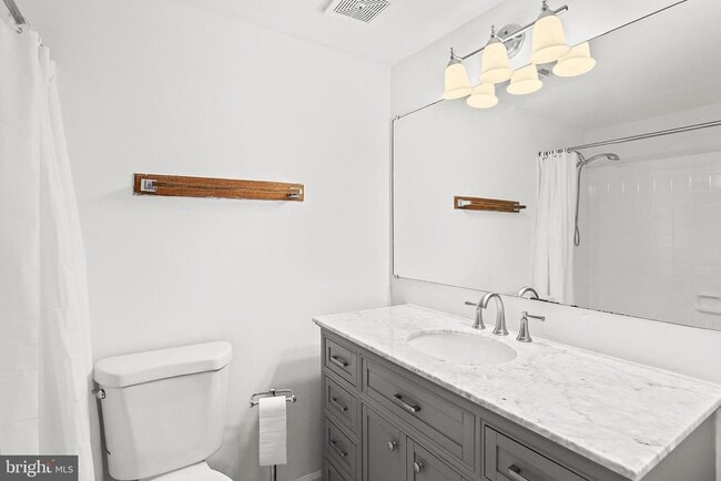 Building Photo - 9629 White Acre Rd