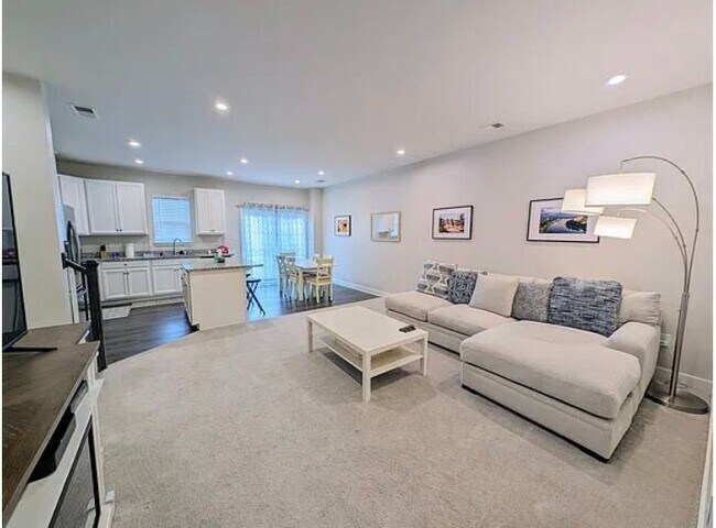 Building Photo - 11233 Winding Brook Terrace Dr