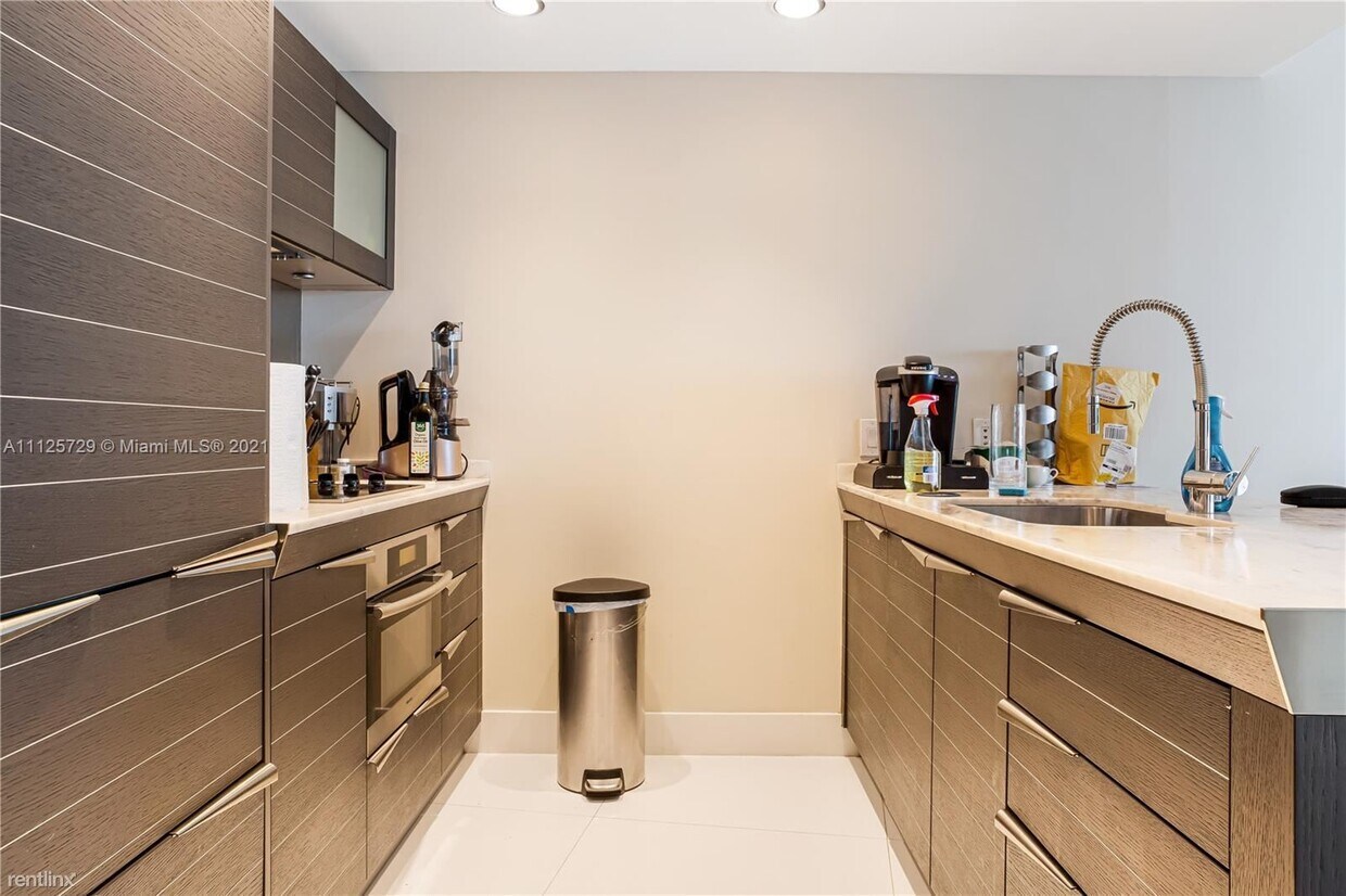 Foto principal - 200 Biscayne Blvd Way