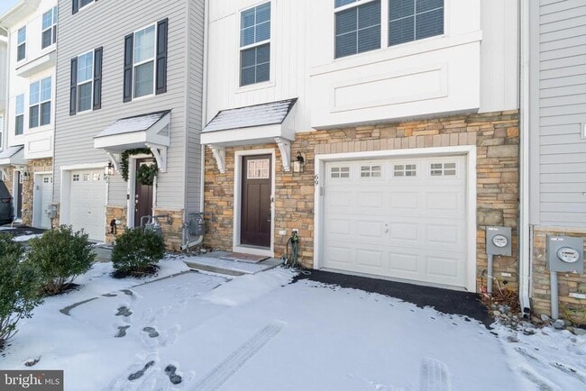 Building Photo - 69 Aviary Rd