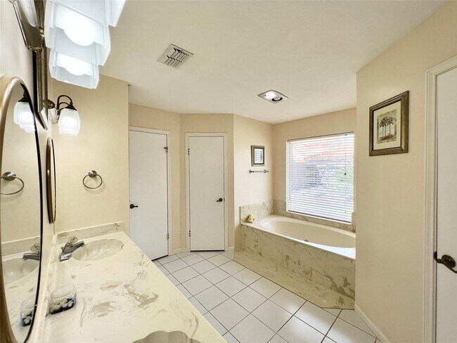 Foto del edificio - 2634 Williams Grant St