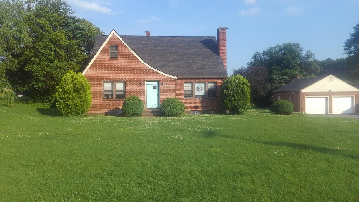 3730 Colonial Ave, Roanoke, VA 24018 House for Rent in Roanoke, VA