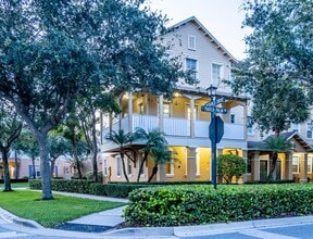 Building Photo - 103 E Thatch Palm Cir