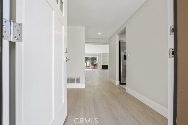 Building Photo - 14 Gumwood
