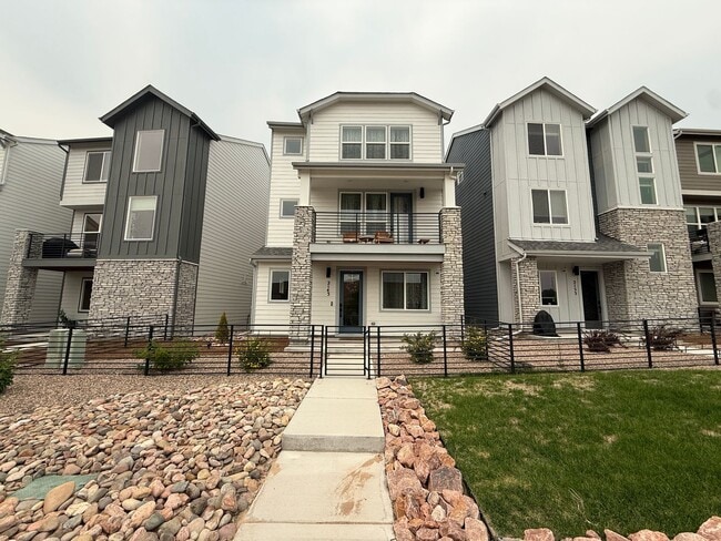 Building Photo - Beautiful 2024-Built 4 Bedroom, 4 Bathroom Home with Pikes Peak Views off Interquest!!!