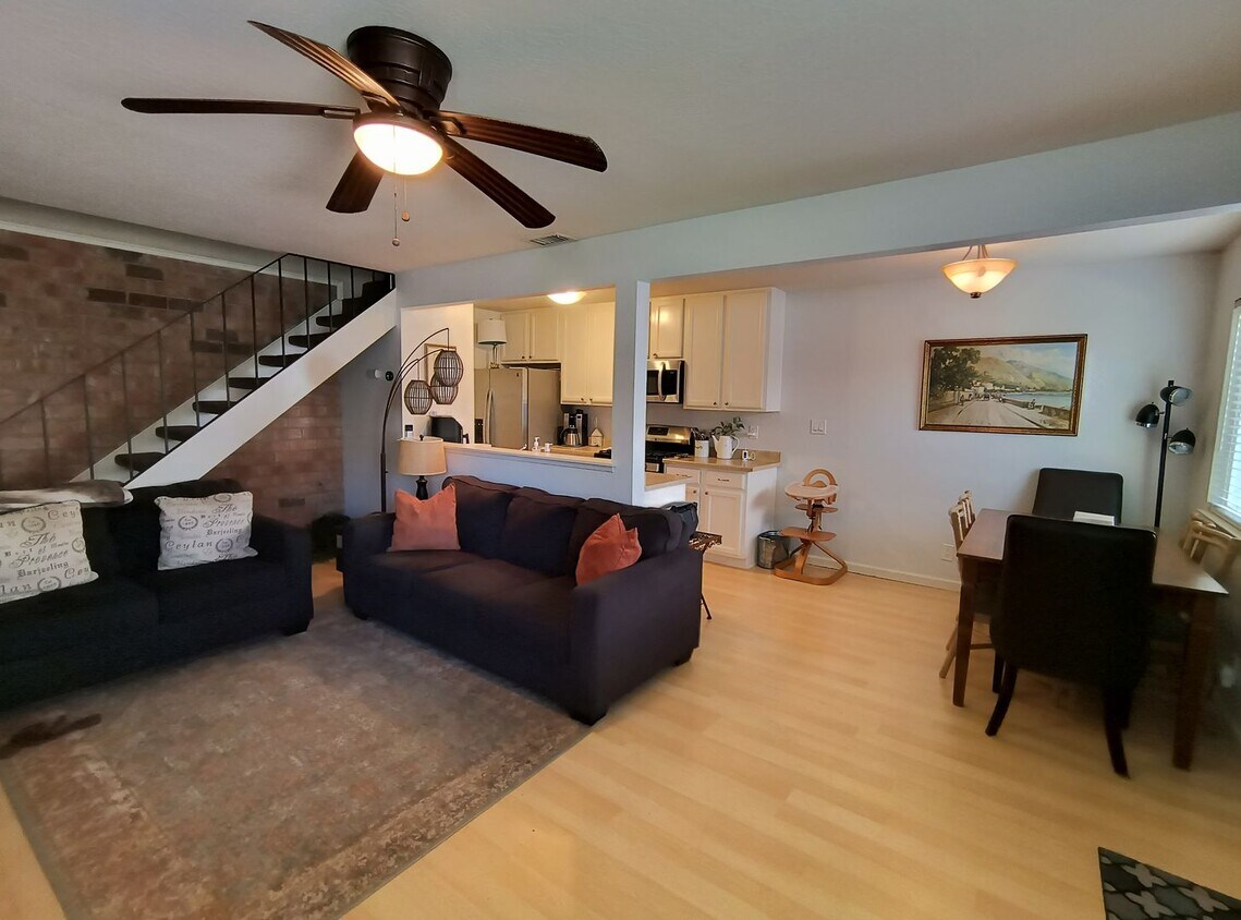 Foto principal - 263 Sharp Cir