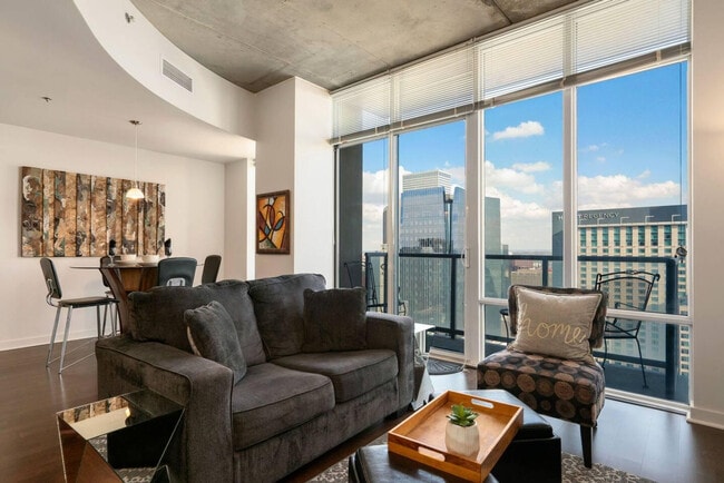 Building Photo - 1464-1474 Stout St