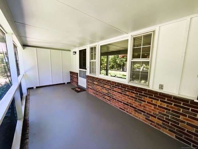 Building Photo - 3 Arbor Dr