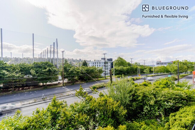 Foto del edificio - 2850 15th Ave W