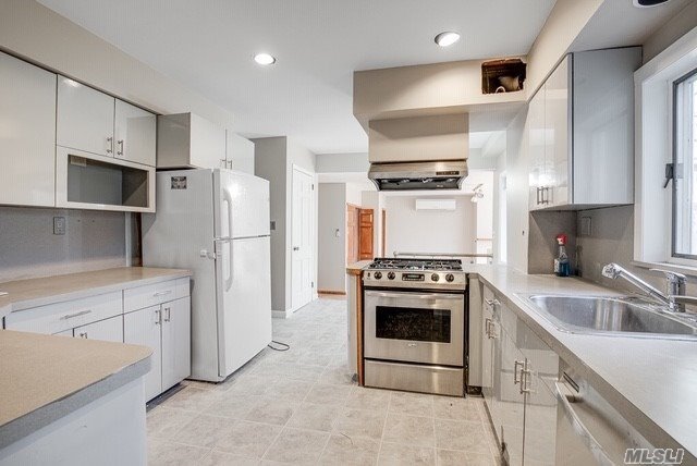 Foto del edificio - 763 Cedar Ln
