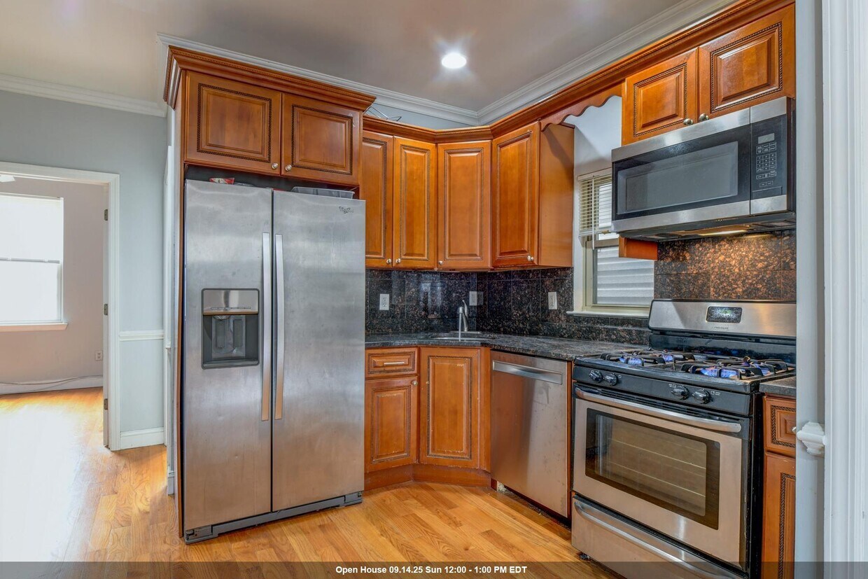 Foto principal - 572 Liberty Ave