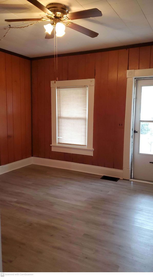 Foto del edificio - Pretty 3 bed 1 bath house detached garage in Walnut Hills, minutes from Downtown, WPAFB