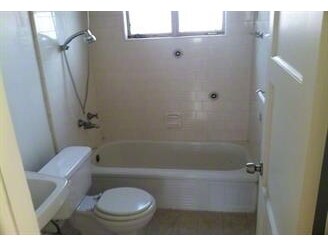 Interior Image - 939 E Turney Ave