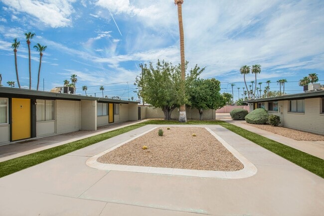Building Photo - Casa Cibola