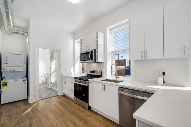 Building Photo - 4001 N Elston Ave