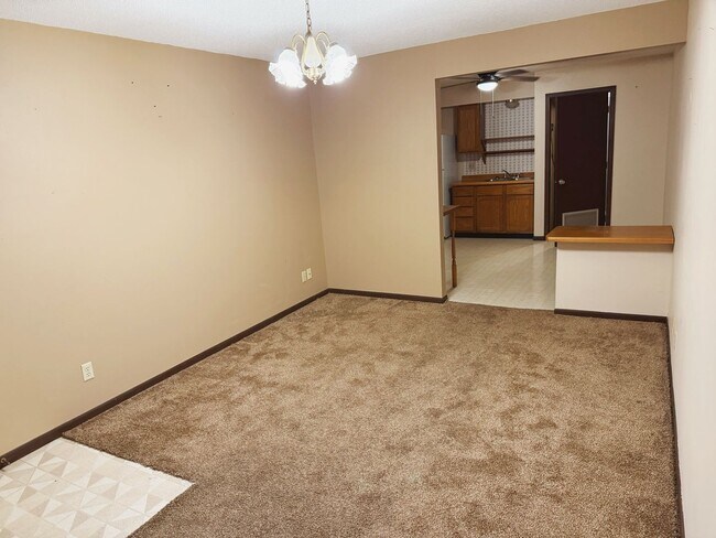 Foto del edificio - Blair Bar