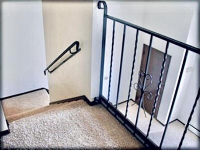 Foto del edificio - 2354 Canter Ln