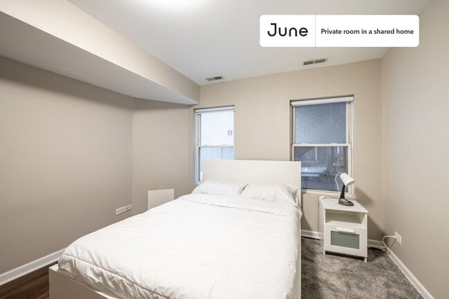 Foto del edificio - Room in Shared 5 bed/2 bath home