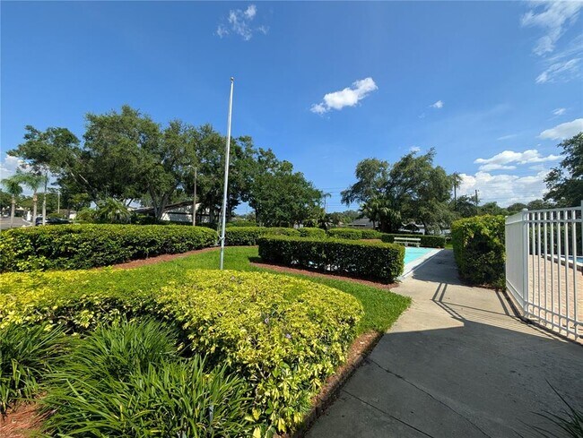 Building Photo - 2275 Alden Ln