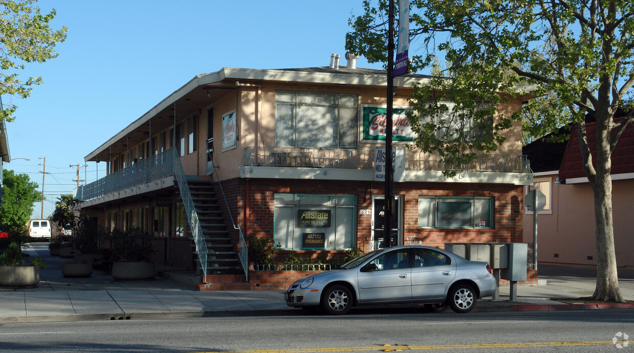 Foto del edificio - 1625 Alum Rock Ave