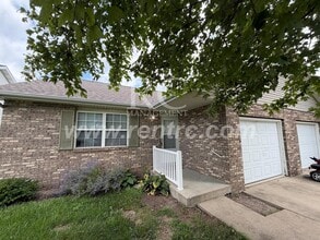 Building Photo - 712 W Elm St