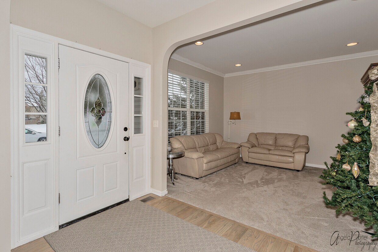 Primary Photo - 219 Tralee Ln