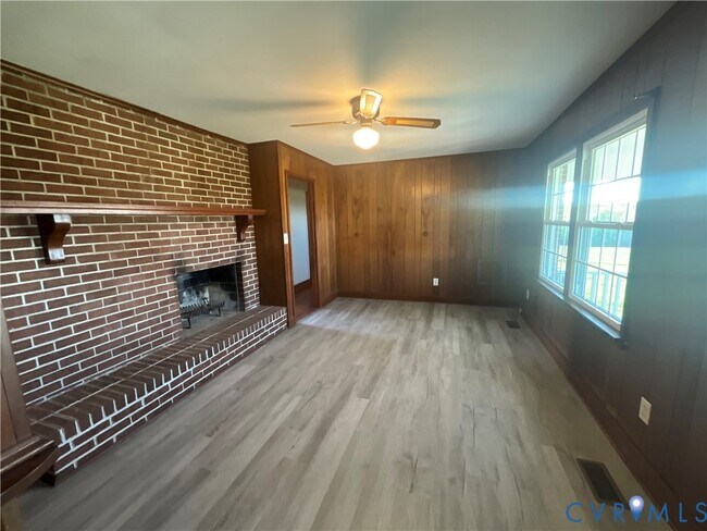 Foto del edificio - 26200 Selma Rd