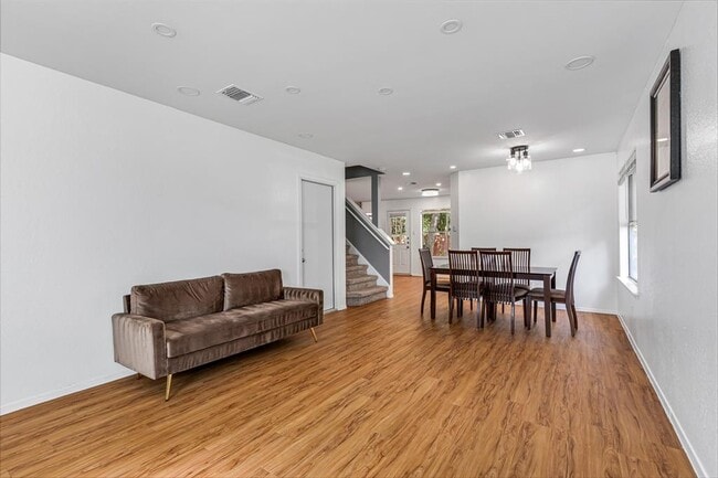 Building Photo - 12620 Dringenberg Dr