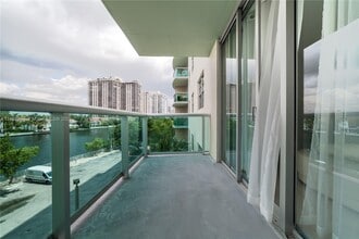 Building Photo - 19390 Collins Ave