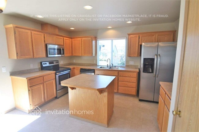Building Photo - 9006 174 St Ct E