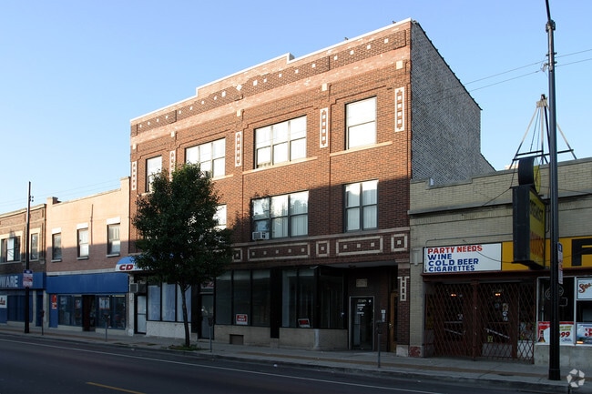 Building Photo - 4612-4614 N Kedzie Ave