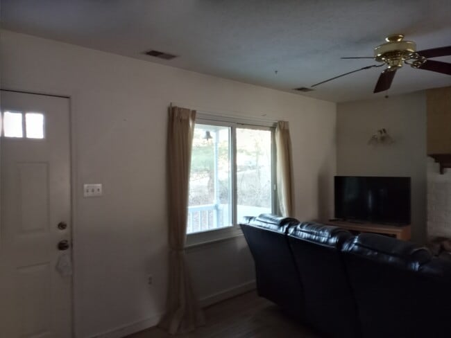 front window - 1340 Darlington Dr