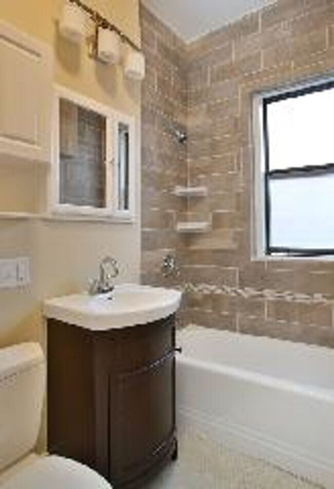 Building Photo - AWESOME FENWAY LISTING!!!