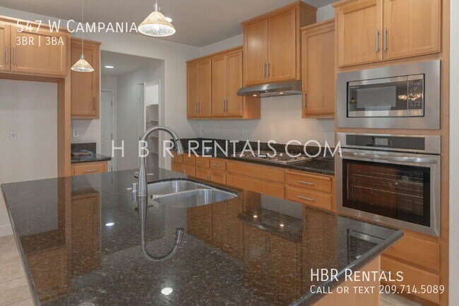 Building Photo - 547 W Campania-